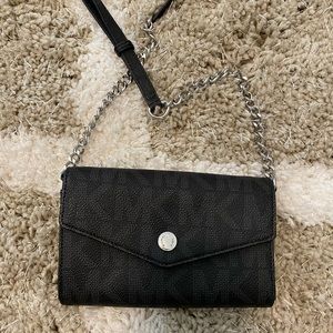 Michael Kors wallet/ side bag black